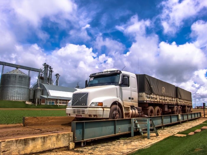 grain_truck_on_scale