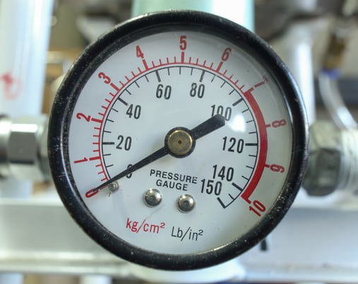 pressure gauge to read air suspension pressure